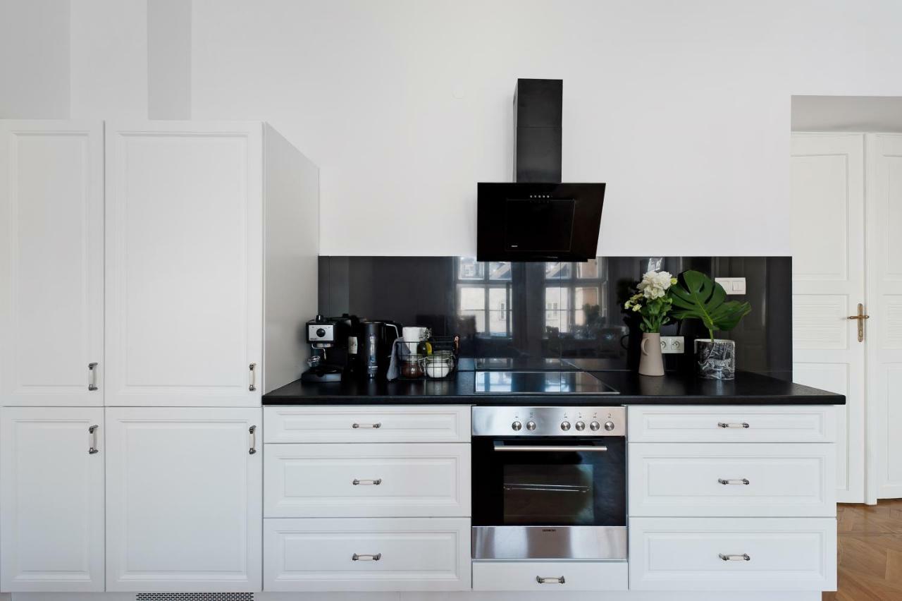 Square Apartment - Loftaffair Krakow Luaran gambar