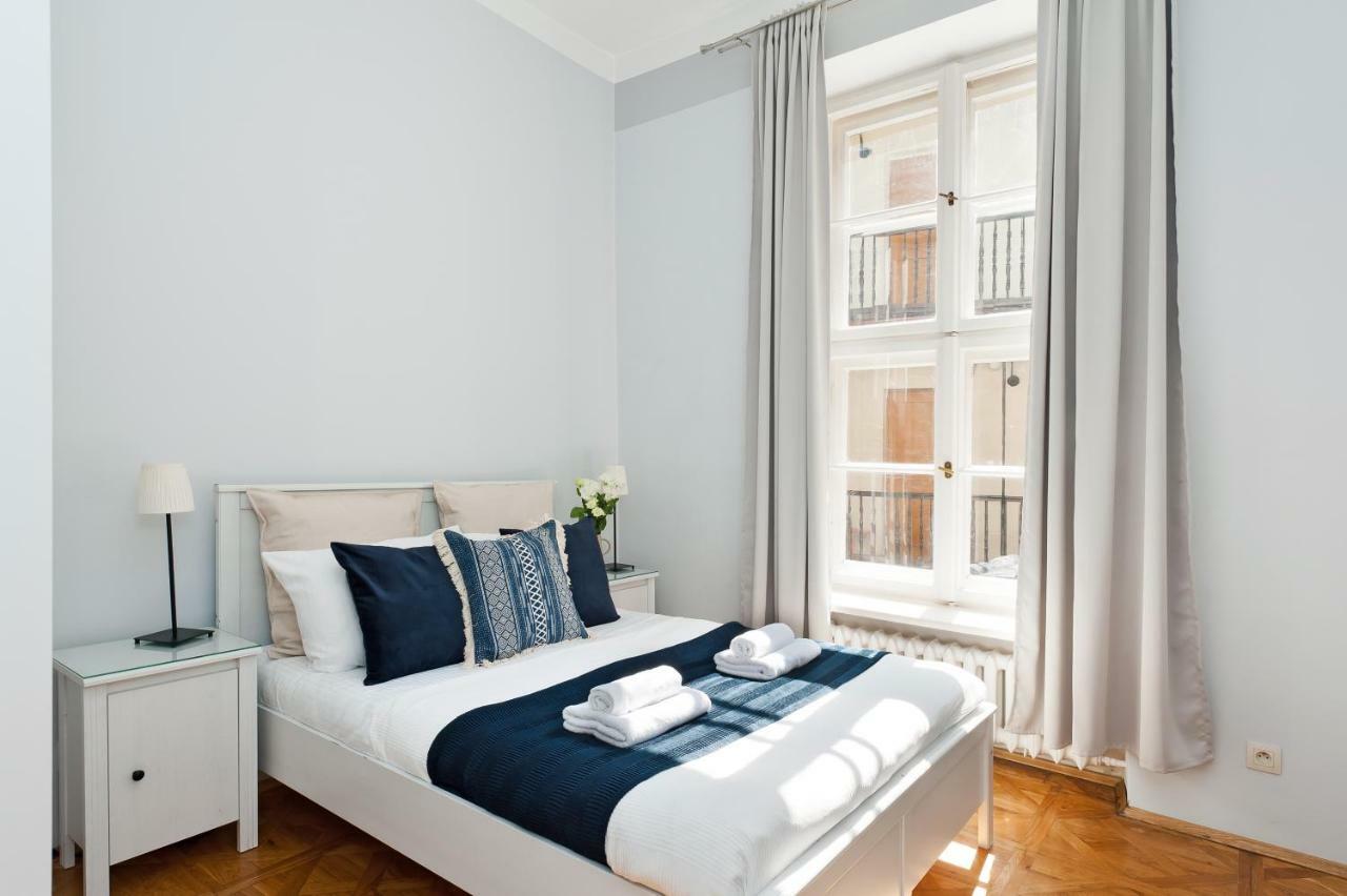 Square Apartment - Loftaffair Krakow Luaran gambar